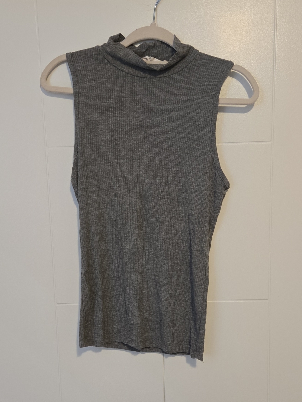 Ribbed Mock Neck Sleeveless Tank Top - Charcoal Gray
